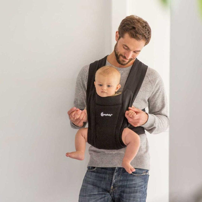 
    Canguru Ergobaby Embrace Cozy Pure Black - Ergobaby Babytunes
  