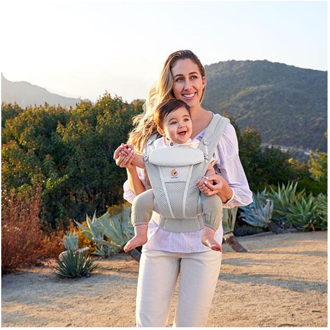 Canguru Infantil Ergobaby 4 Posições Omni Breeze - Pérola Cinza