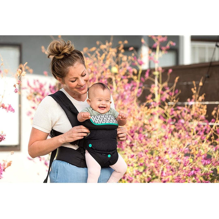 
    Canguru Infantino 4 em 1 Black - Infantino Babytunes
  