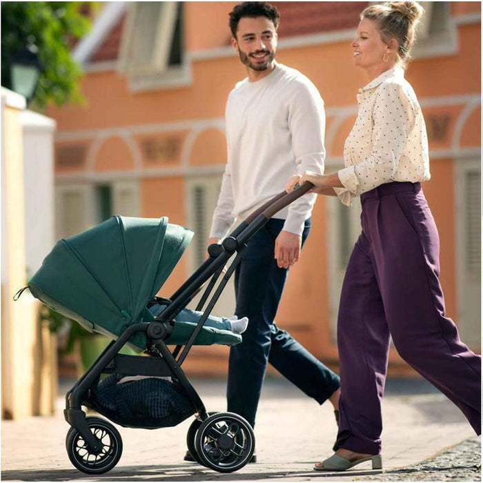 
    Carrinho de Bebê Maxi-Cosi Leona² Essential Black - Maxi-Cosi Babytunes
  
