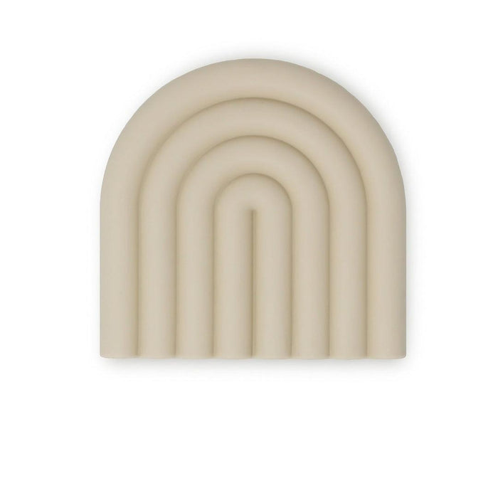 
    Mordedor de Arco-Íris Mushie Shifting Sand - Mushie Babytunes
  