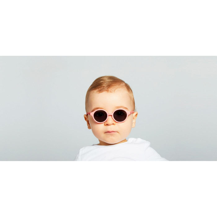 
    Óculos de Sol Infantil com Proteção UV Izipizi 0-9M Pastel Pink - Izipizi Babytunes
  